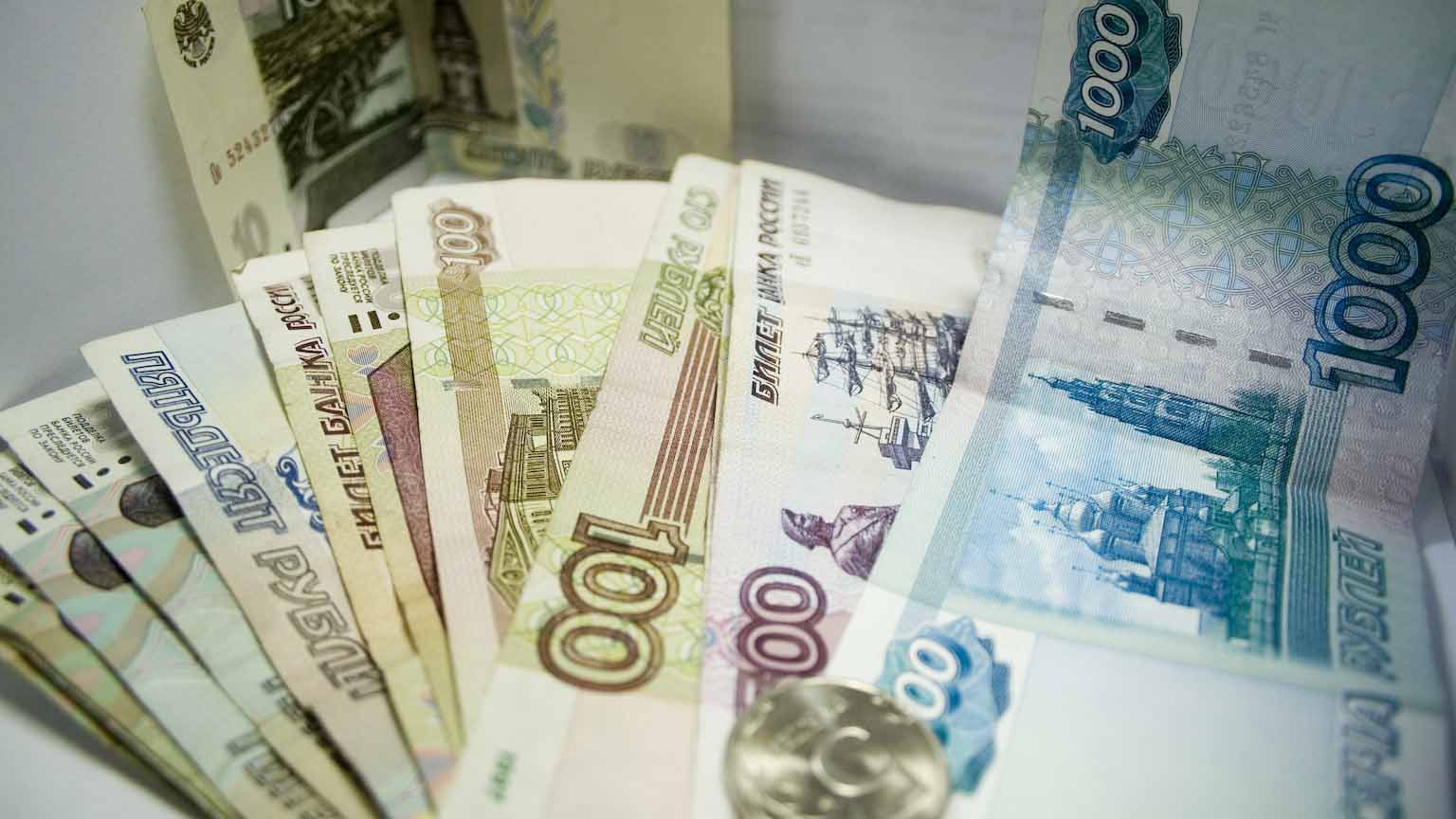 В Волгоградской области минимальная зарплата определена в 12 175 рублей